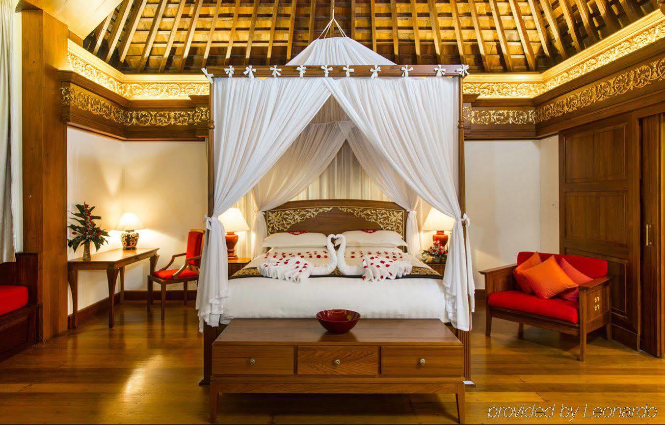Hotel Kandawgyi Palace